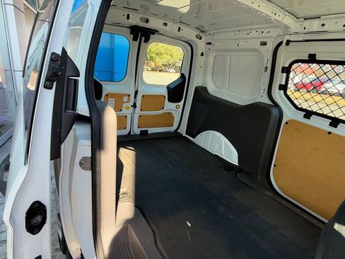 Used 2022 Ford Transit Connect XL image 29