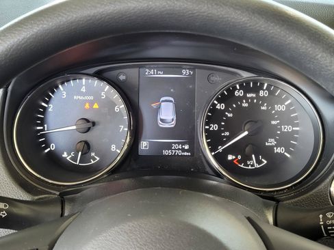 Used 2018 Nissan Rogue Sport SV AWD/4WD image 10