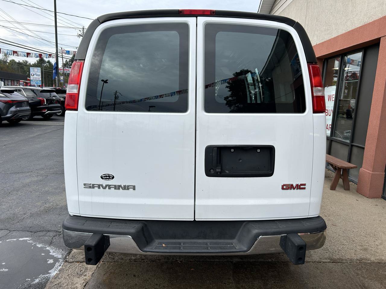 Used 2022 GMC Savana 2500 w/ Driver Convenience Package RWD image 5