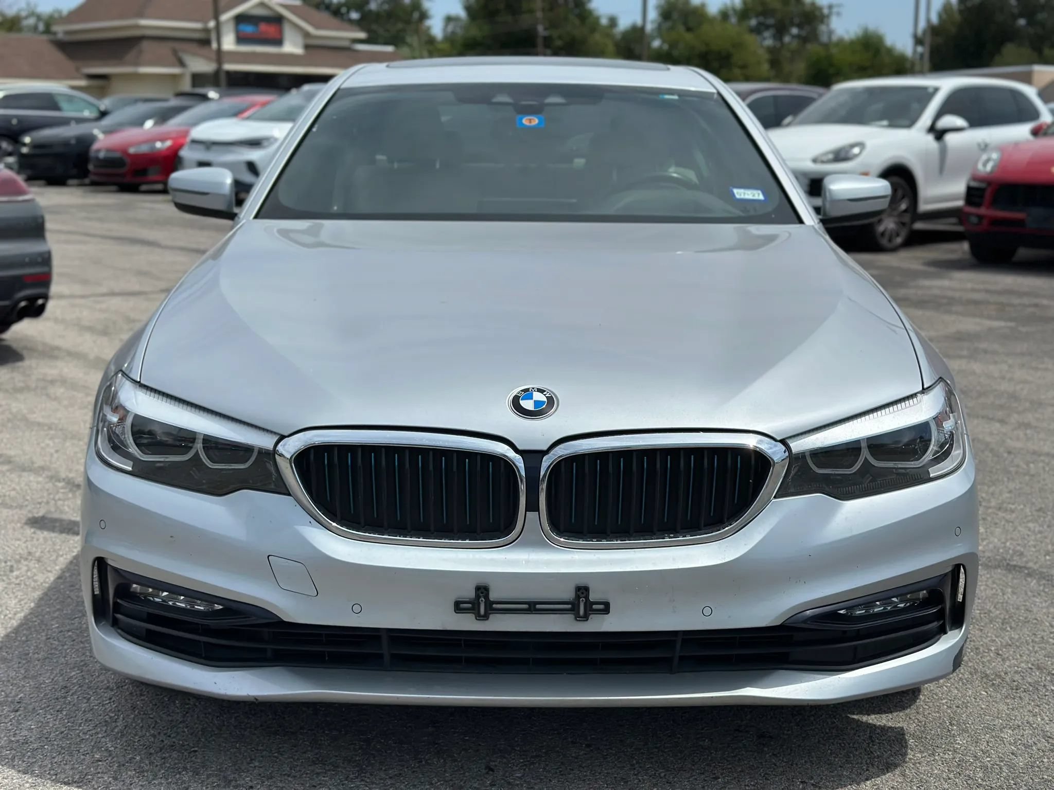 Used 2018 BMW 530e w/ Premium Package 2 RWD image 3