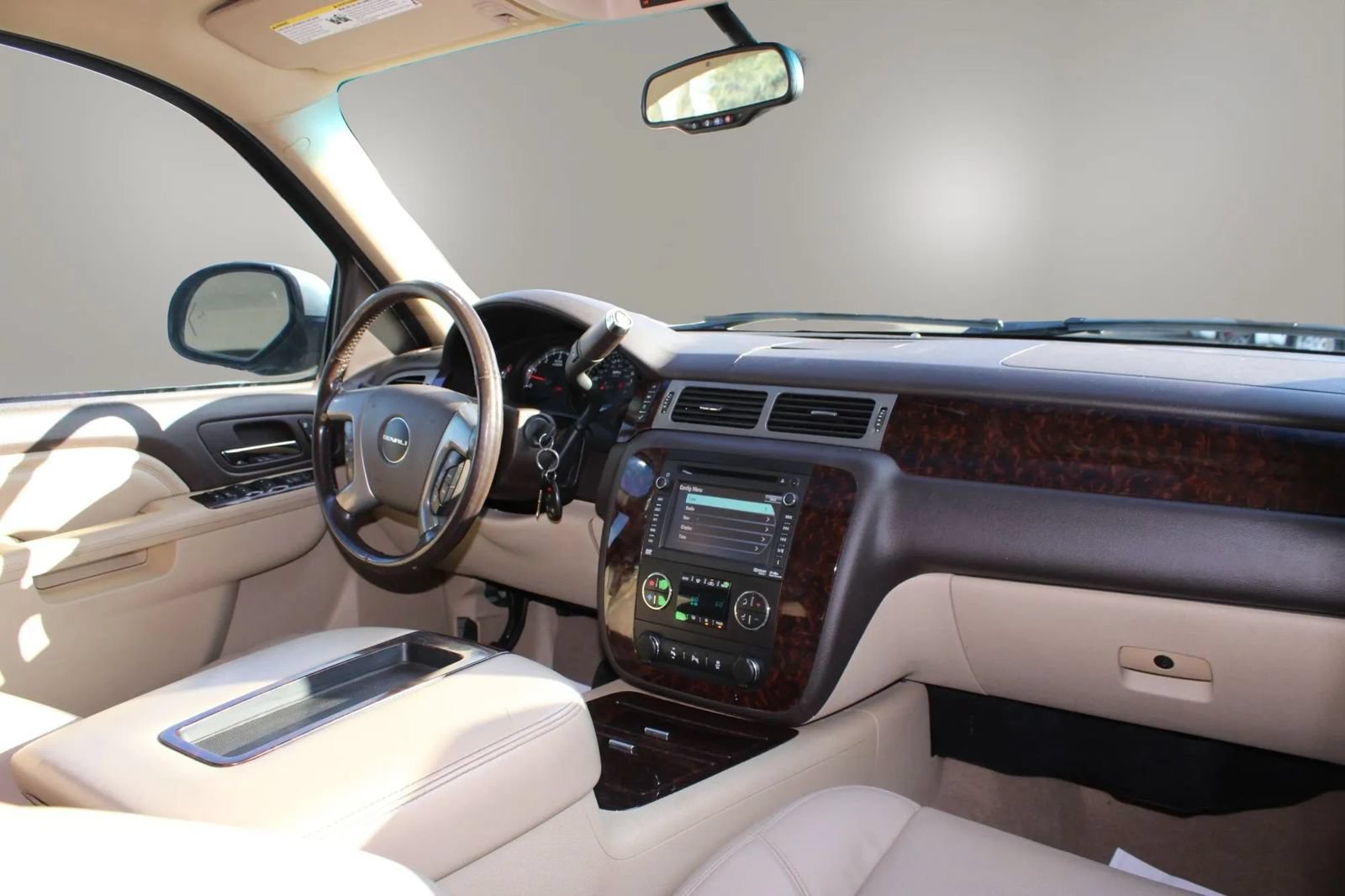 Used 2013 GMC Yukon Denali AWD/4WD image 25