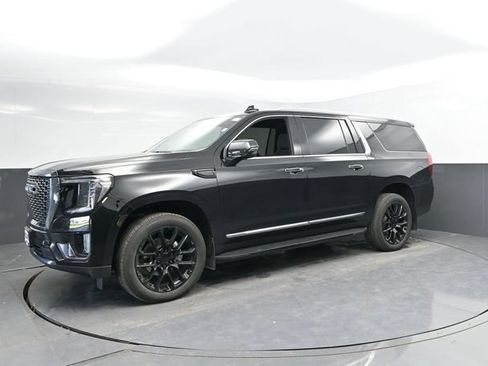 Used 2024 GMC Yukon XL SLT w/ SLT Luxury Package AWD/4WD image 8