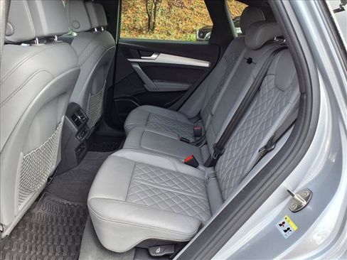 Used 2021 Audi SQ5 Prestige w/ Prestige Package image 10