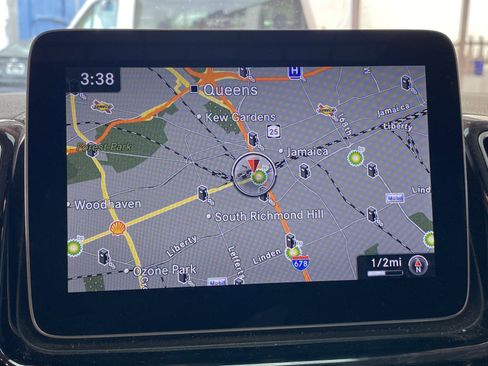 Used 2018 Mercedes-Benz GLS 450 4MATIC image 30