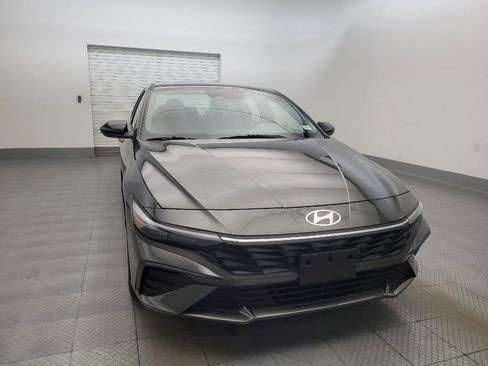 Used 2025 Hyundai Elantra Sport image 14