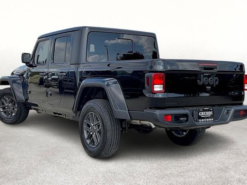 New 2025 Jeep Gladiator Sport image 4
