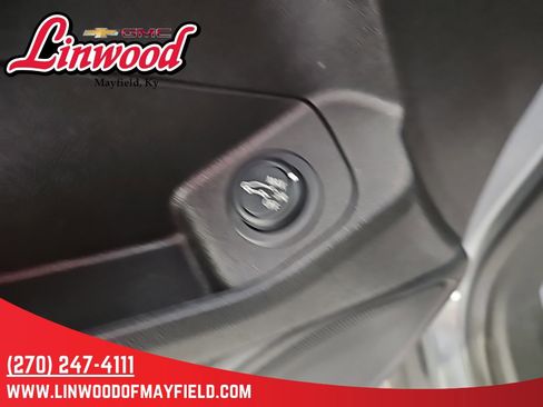 Used 2023 GMC Terrain AT4 image 15