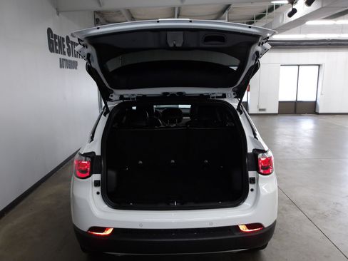 Used 2023 Jeep Compass Limited AWD/4WD image 19