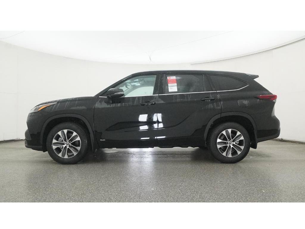 Used 2026 Toyota Highlander XLE AWD/4WD image 25