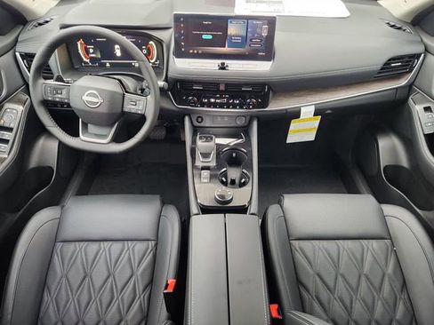 Used 2026 Nissan Rogue Platinum w/ Platinum Premium Package image 23