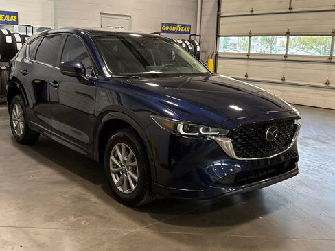 Certified 2024 MAZDA CX-5 AWD 2.5 S w/ Preferred Package image 3