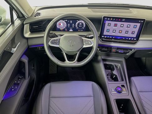 New 2026 Volkswagen Tiguan SE image 22