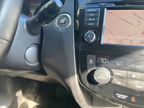 Used 2019 Nissan Rogue SV w/ Sun & Sound Touring Package AWD/4WD image 22