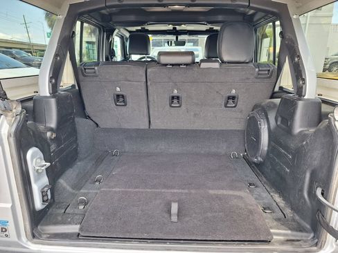 Used 2023 Jeep Wrangler Unlimited Sahara AWD/4WD image 25