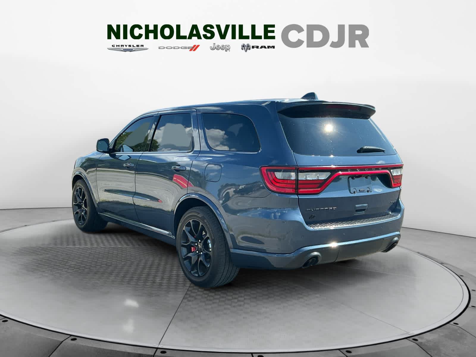 Used 2021 Dodge Durango SRT w/ Technology Group AWD/4WD image 3