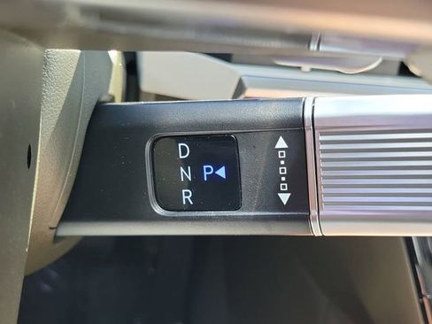 New 2025 Hyundai Santa Fe Calligraphy FWD image 8