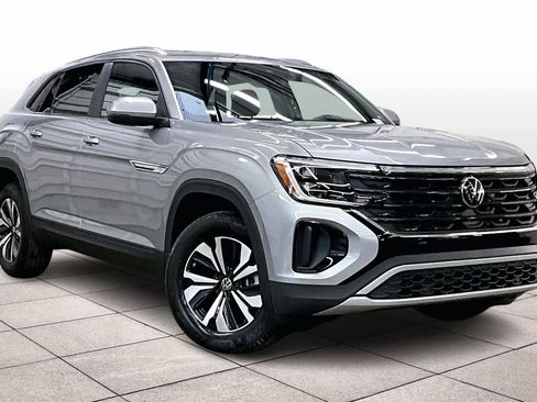 New 2026 Volkswagen Atlas Cross Sport SE image 2