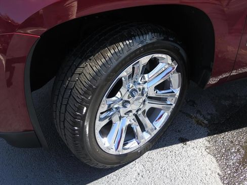 Used 2019 Cadillac Escalade Luxury AWD/4WD image 25