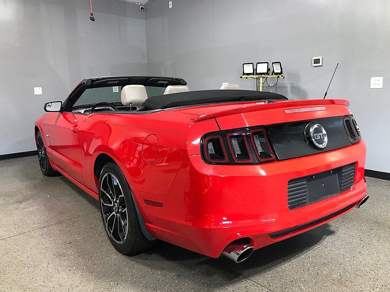Used 2013 Ford Mustang GT Premium RWD image 9