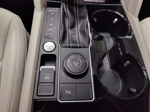 Certified 2023 Volkswagen Atlas SEL image 25