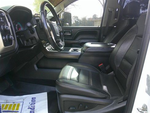 Used 2018 GMC Sierra 3500 Denali w/ Duramax Plus Package image 10