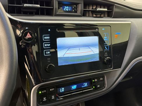 Used 2019 Toyota Corolla SE FWD image 24