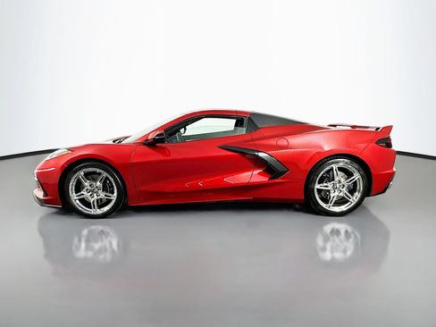 Used 2022 Chevrolet Corvette Stingray Premium Conv w/ Z51 Performance Package RWD image 4