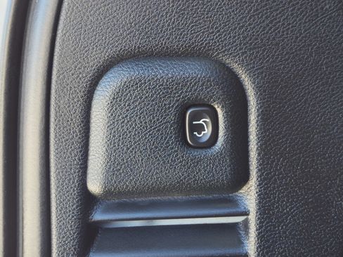 Used 2018 Jeep Grand Cherokee Limited RWD image 11