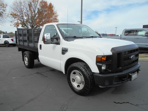 Used 2009 Ford F350 2WD Regular Cab Super Duty image 2