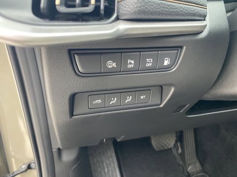 Certified 2025 MAZDA CX-70 Plug-In Hybrid w/ Premium Pkg image 18