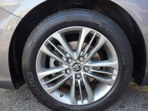 Used 2015 Toyota Camry SE FWD image 21