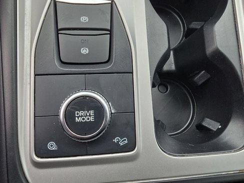 Used 2022 Ford Explorer XLT AWD/4WD image 29