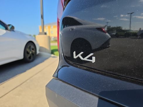 Used 2025 Kia K4 FWD image 17