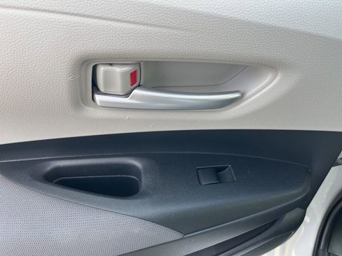 Used 2020 Toyota Corolla LE image 53