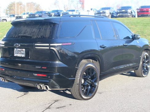 Used 2024 Chevrolet Traverse RS w/ LPO, Floor Liner Package image 7