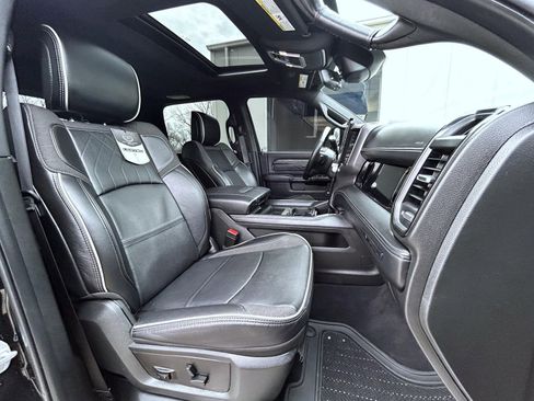 Used 2025 RAM 3500 Limited image 15