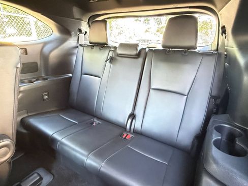 Used 2025 Toyota Highlander XSE AWD/4WD image 31