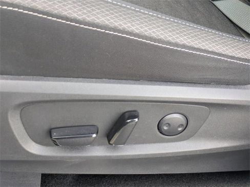 Used 2024 Nissan Pathfinder SV w/ SV Premium Package image 26