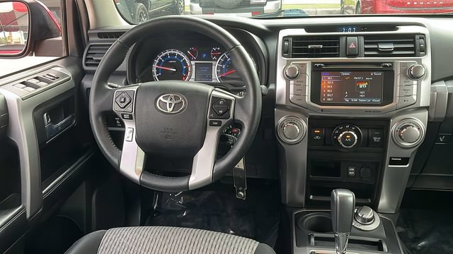 Used 2018 Toyota 4Runner SR5 AWD/4WD image 4
