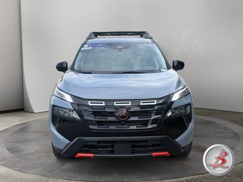 Used 2026 Nissan Rogue SV AWD/4WD image 2