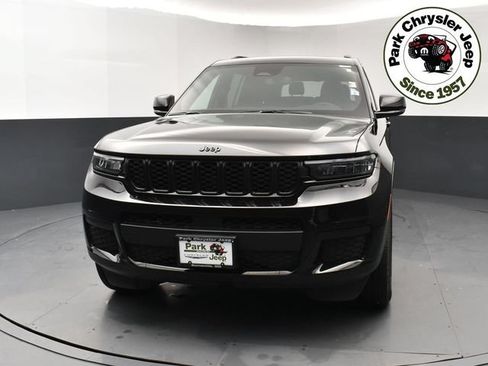 Used 2024 Jeep Grand Cherokee L Altitude AWD/4WD image 2