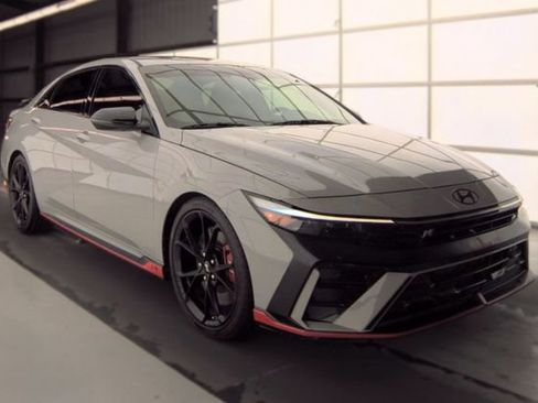 Used 2026 Hyundai Elantra N FWD image 1