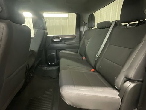 Used 2025 Chevrolet Silverado 2500 LT w/ Convenience Package image 11