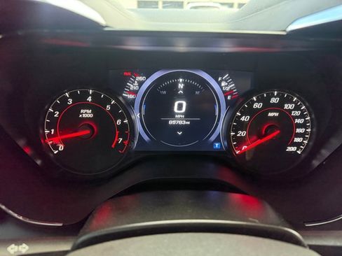 Used 2021 Chevrolet Camaro SS RWD image 9