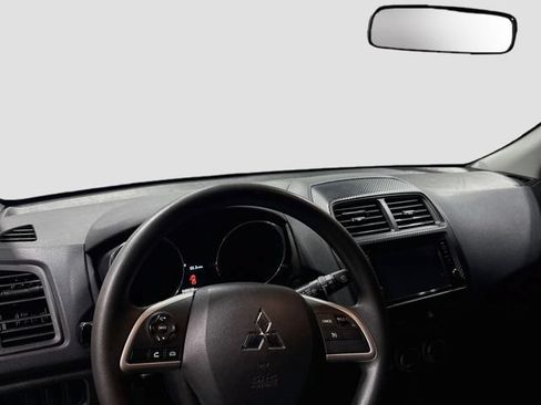 Used 2020 Mitsubishi Outlander Sport ES FWD image 10
