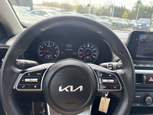 Used 2023 Kia Forte LXS w/ LXS Technology Package FWD image 25