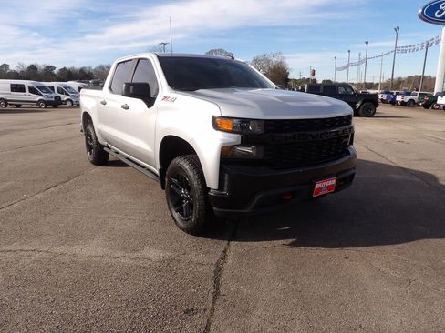 Used 2021 Chevrolet Silverado 1500 Custom Trail Boss image 2