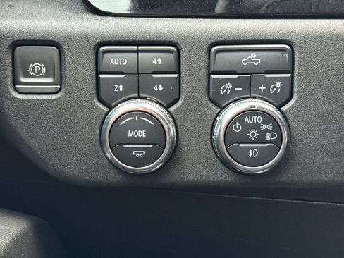 Used 2022 GMC Sierra 1500 Elevation w/ X31 Off-Road Package AWD/4WD image 29