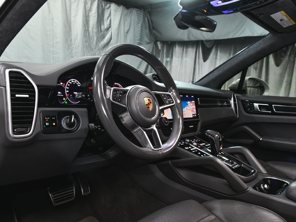 Used 2021 Porsche Cayenne GTS w/ Premium Package Plus AWD/4WD image 26