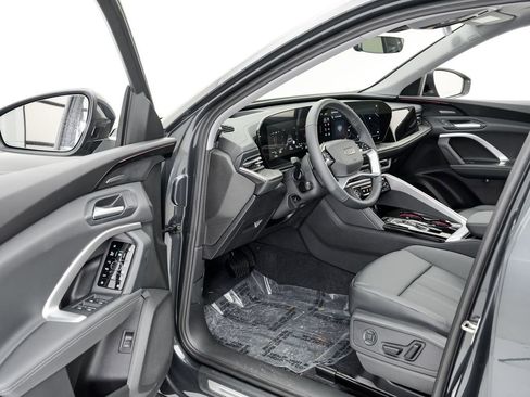 New 2025 Audi Q5 Premium Plus image 10